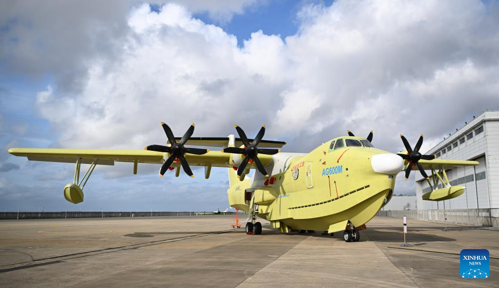 China inicia produção em massa do avião anfíbio AG600 Kunlong