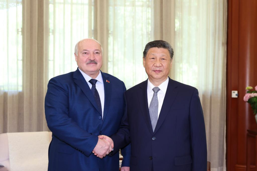 Xi Jinping se reúne com presidente de Belarus e reforça laços estratégicos