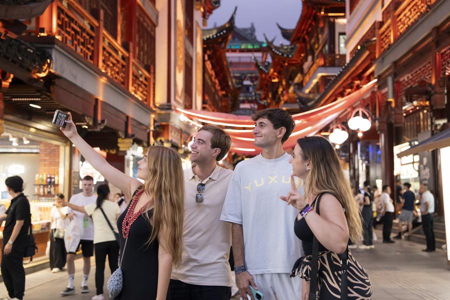 Entradas sem visto na China dobram e chegam a 20 milhões em 2024