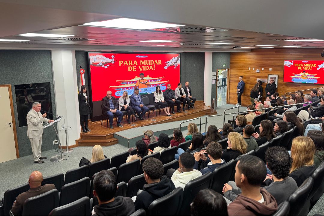 Projeto levará 120 alunos da rede pública de Santa Catarina para intercâmbio na China