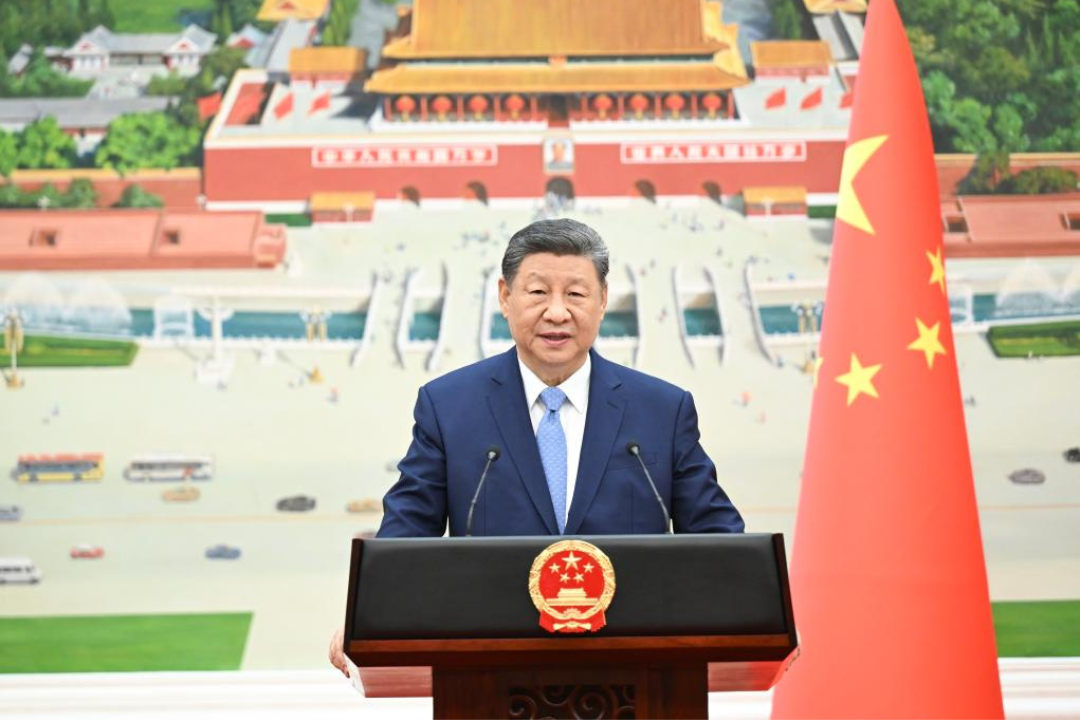 Xi Jinping recebe credenciais de 16 novos embaixadores estrangeiros