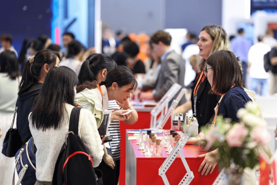 China lança subsídios inéditos para empréstimos de consumo pessoal