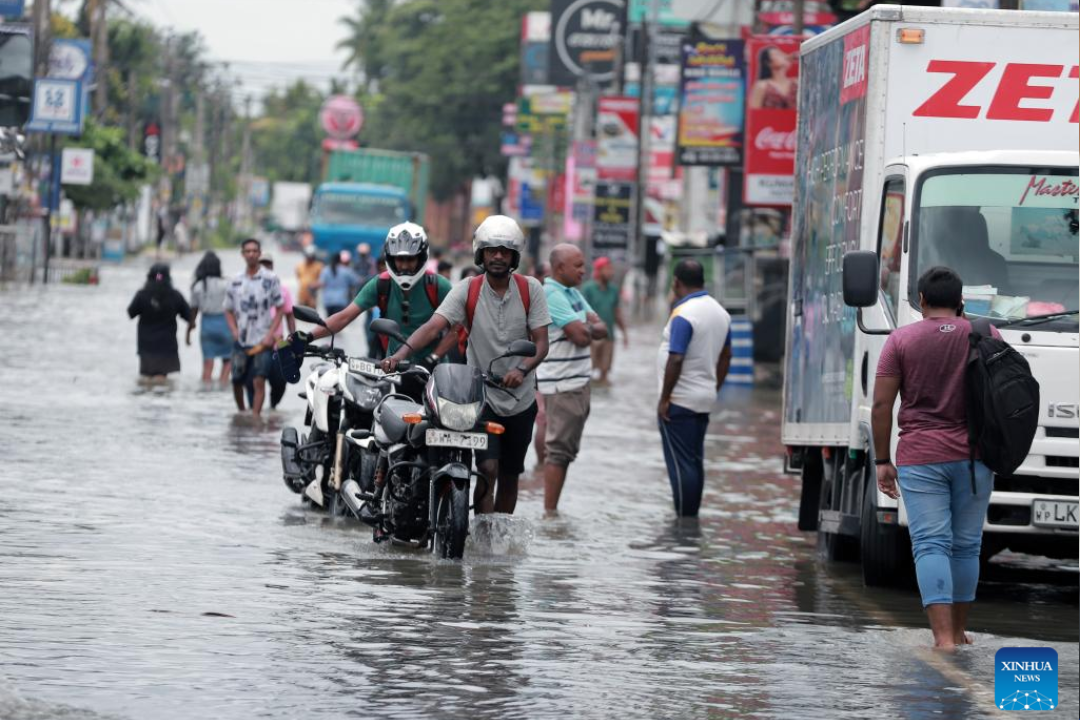 China fornece ajuda humanitária ao Sri Lanka para lidar com desastres naturais