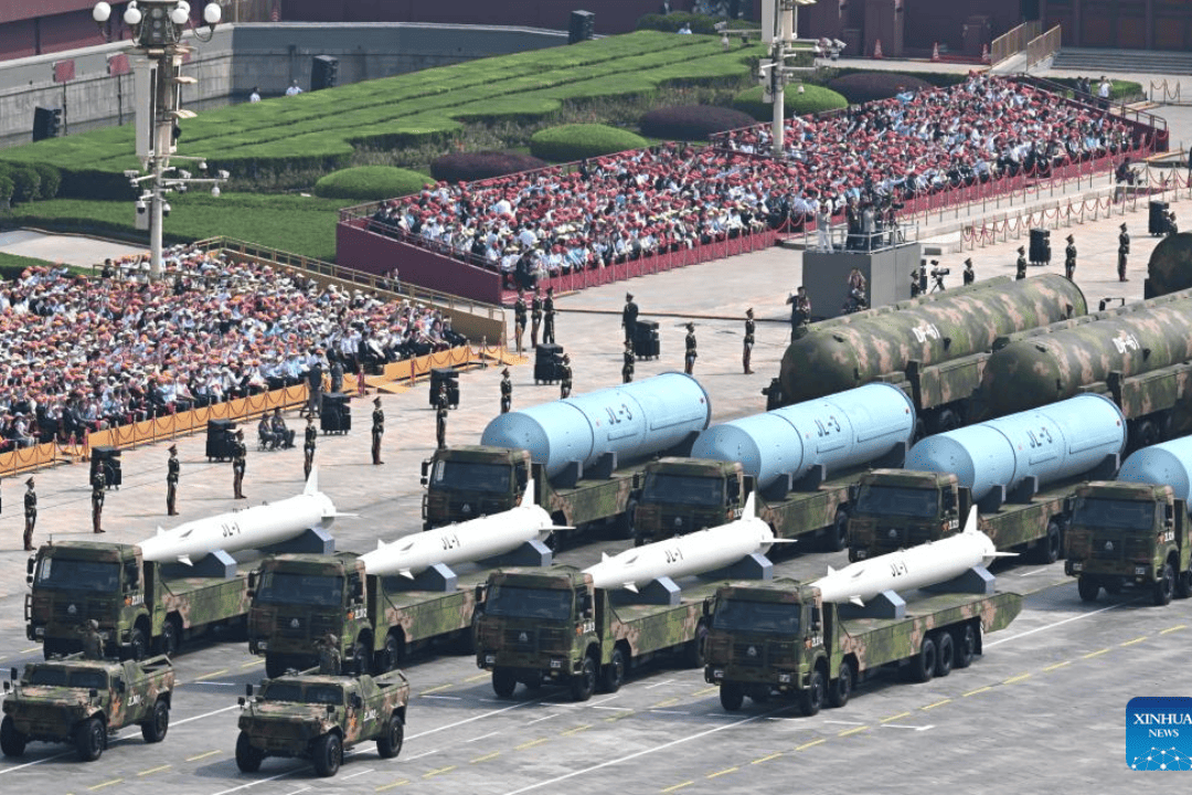 China mostra míssil capaz de atingir qualquer ponto do planeta