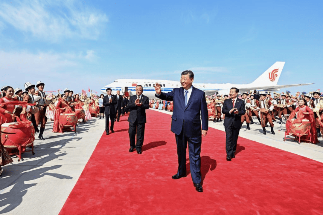 Xi viaja a Xinjiang para aniversário de 70 anos da fundação da região