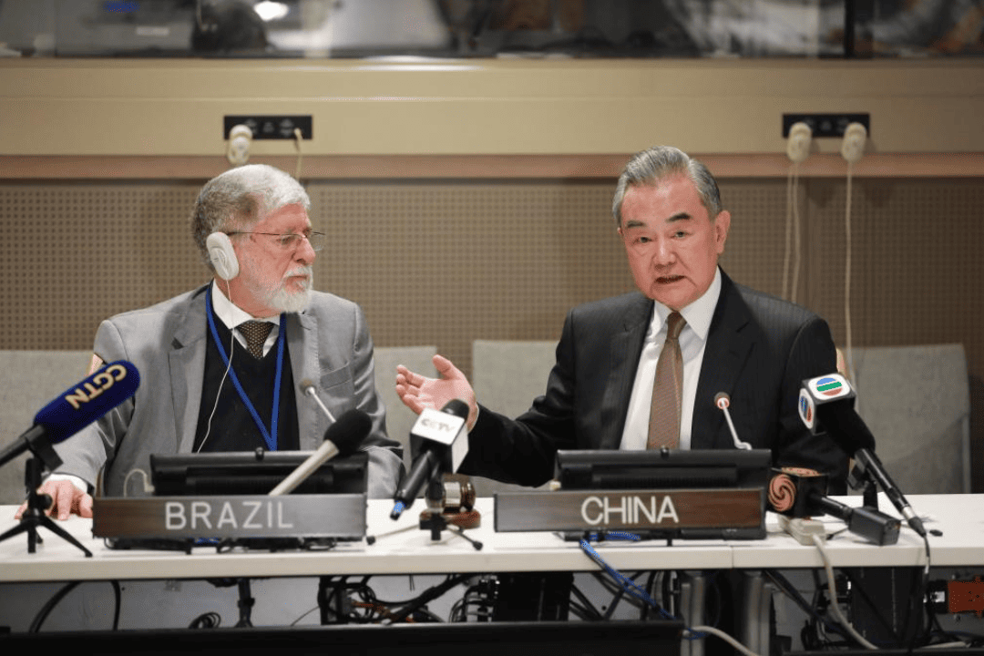 Brasil e China vivem melhor momento de sua relação, diz Celso Amorim