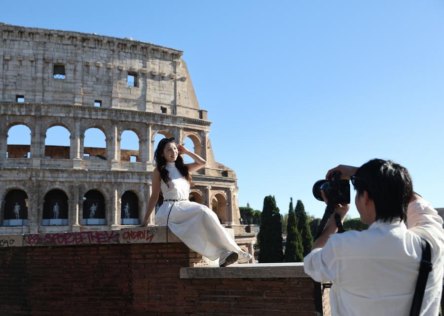 Turistas chineses movimentam a “Semana Dourada” na Europa e fortalecem laços culturais