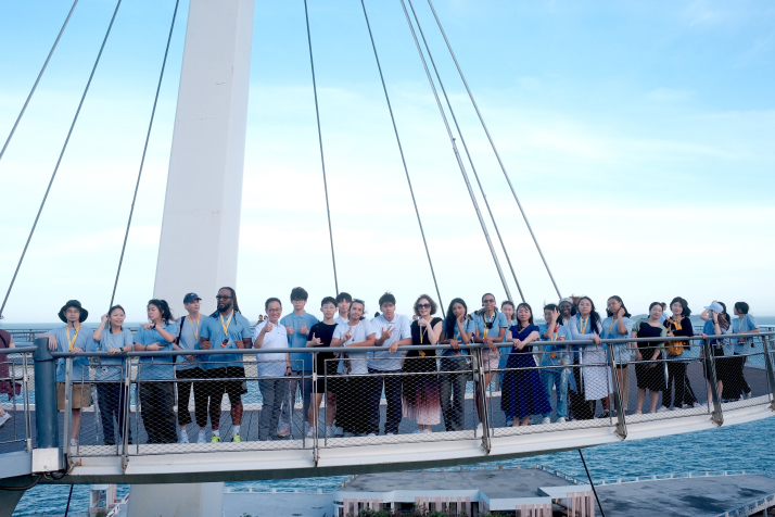 Uma ponte une corações: Jovens chineses e americanos se encontram em Xiamen