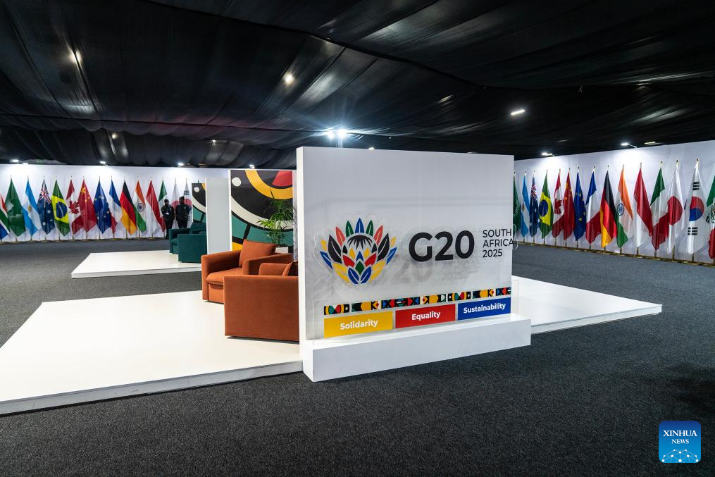 Premiê chinês chega à África do Sul para participar da 20ª Cúpula do G20