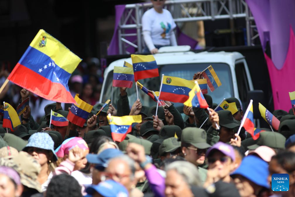 China acusa EUA de pressionar Venezuela por petróleo e violar sua soberania