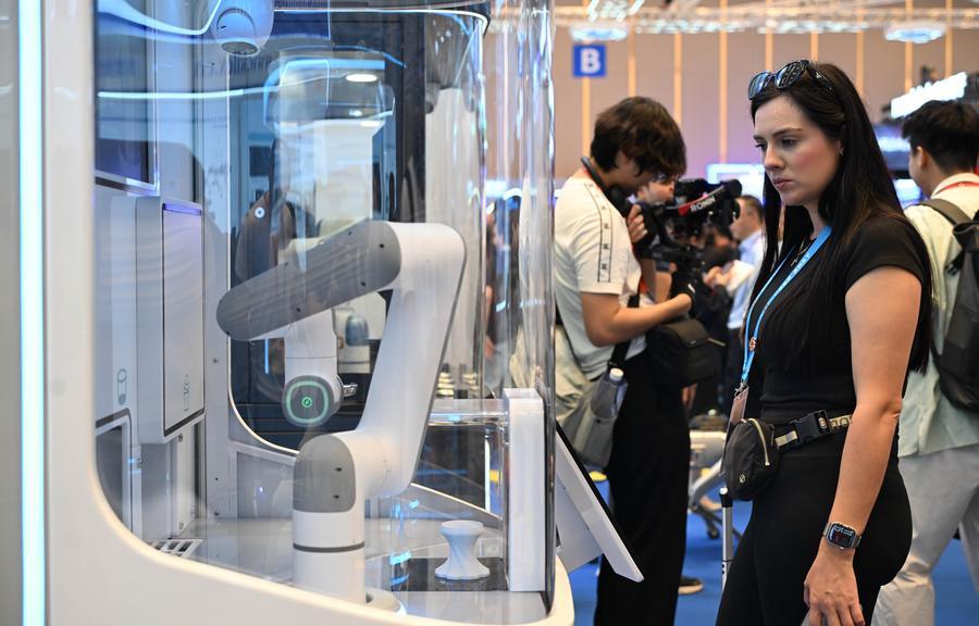 Feira de Cantão atrai compradores latino-americanos com foco em tecnologia e inovação