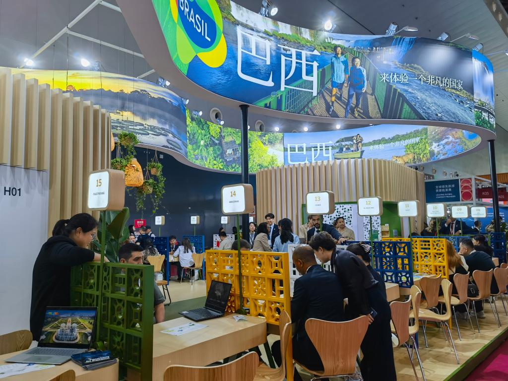 Brasil lança campanha para atrair turistas chineses durante feira internacional em Shanghai