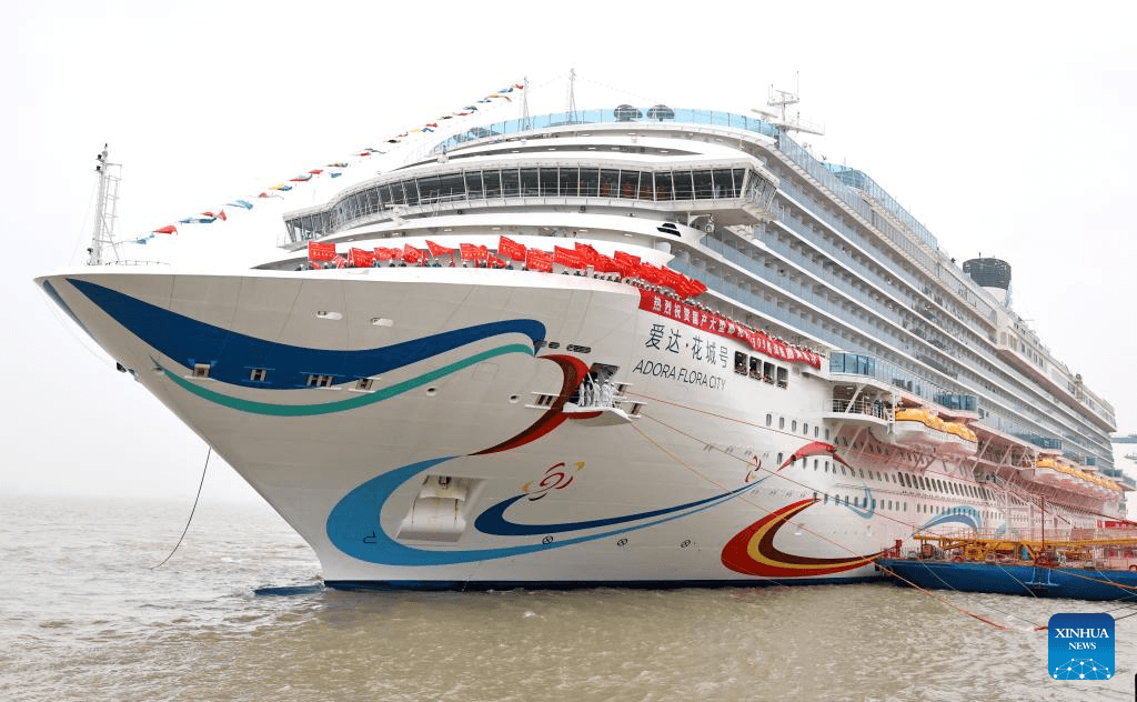 Segundo grande navio de cruzeiro construído na China conclui primeiro teste no mar