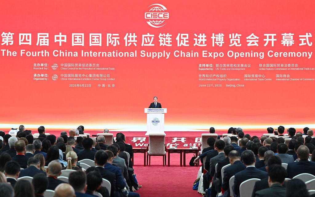 Vice-primeiro-ministro chinês pede esforços conjuntos para proteger cadeias industriais e de suprimentos globais