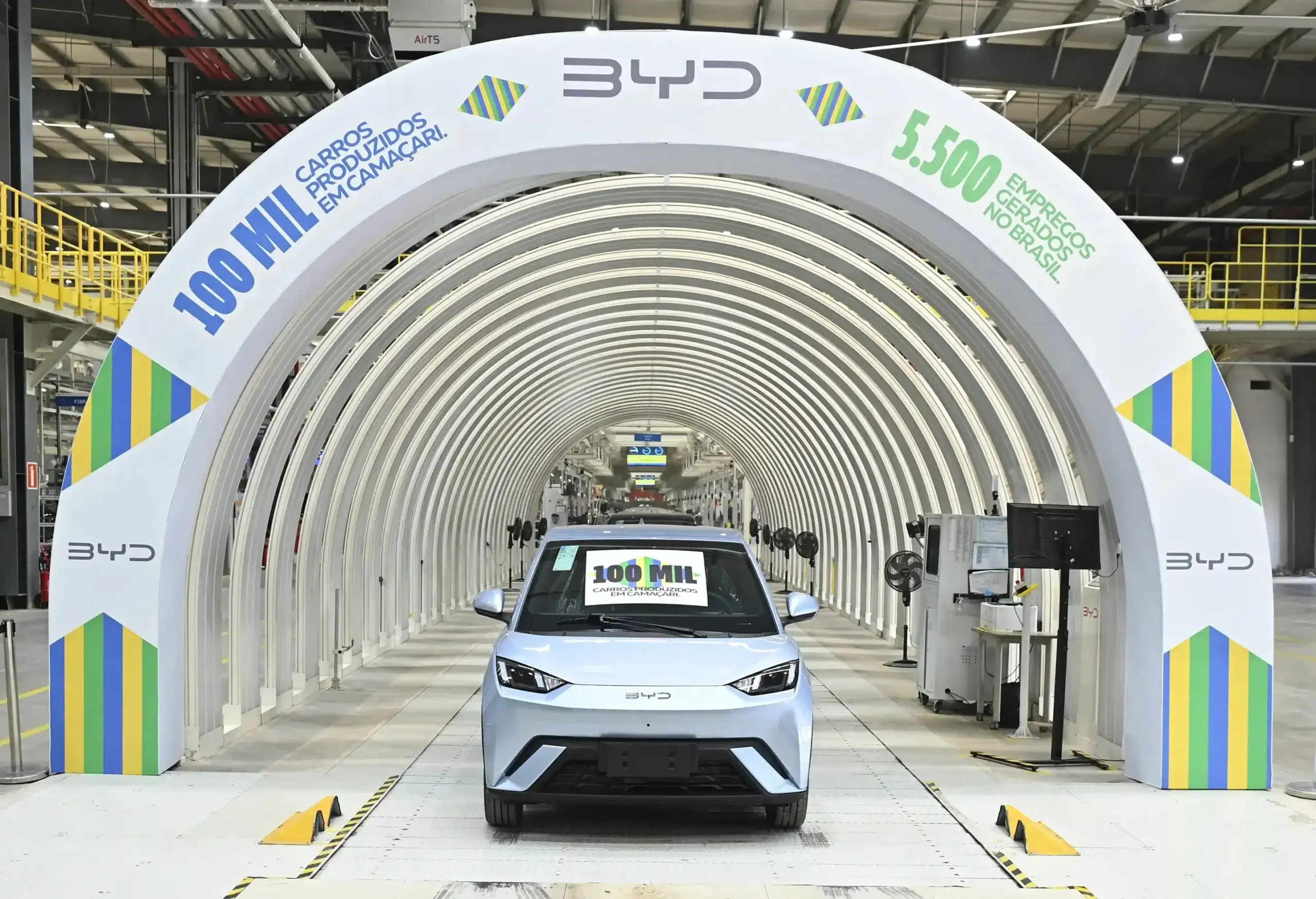 BYD comemora 100 mil veículos de nova energia produzidos em Camaçari
