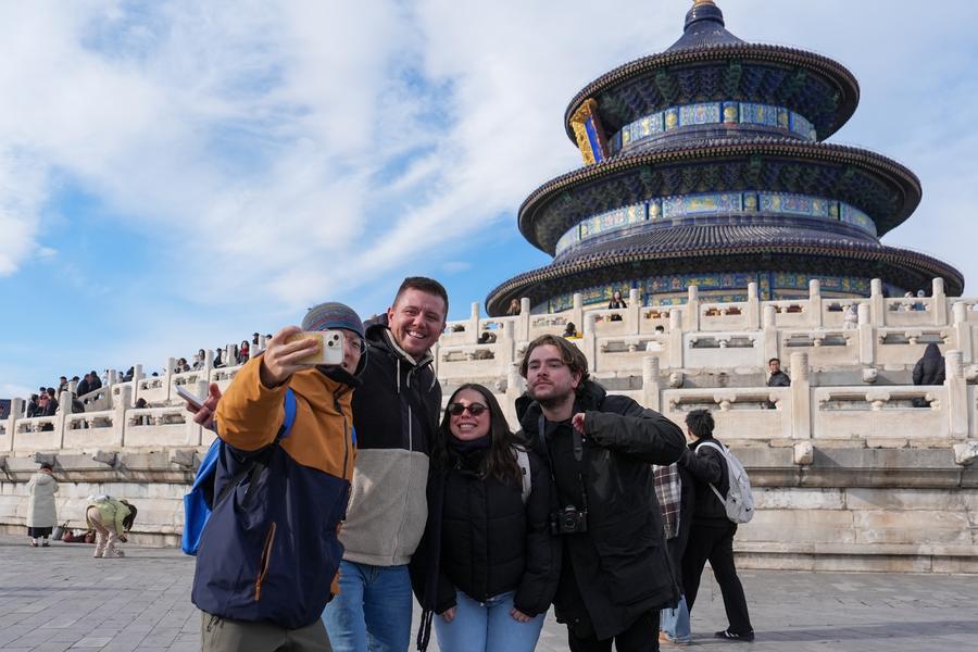 China supera EUA em imagem internacional, aponta pesquisa