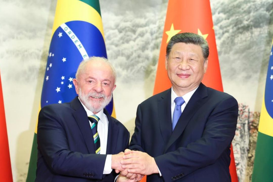 Xi Jinping e Lula reforçam parceria estratégica em conversa por telefone