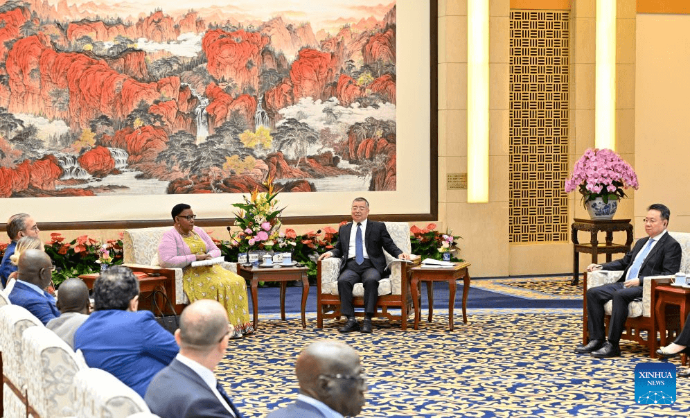 Estudo do pensamento de Xi Jinping é chave para entender a China atual, diz dirigente do PCCh