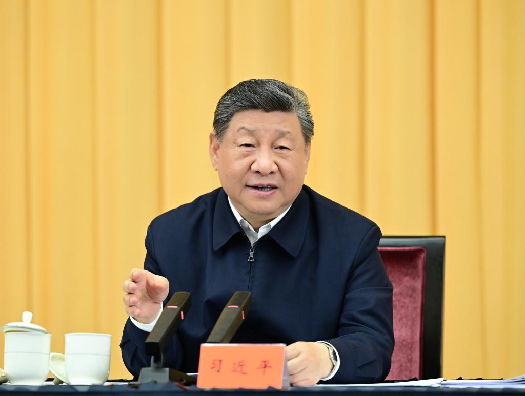 Xi Jinping comanda reunião sobre prevenção a enchentes e secas no verão