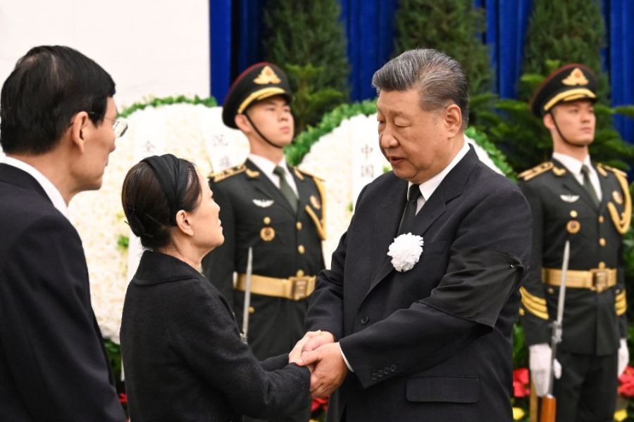 Ex-premiê chinês Zhu Rongji é cremado em Pequim